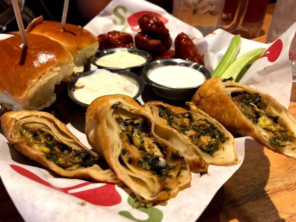 Chilis Grill & Bar | meal takeaway | 29233 Central Ave, Lake Elsinore, CA 92532, USA | 9512455101 OR +1 951-245-5101