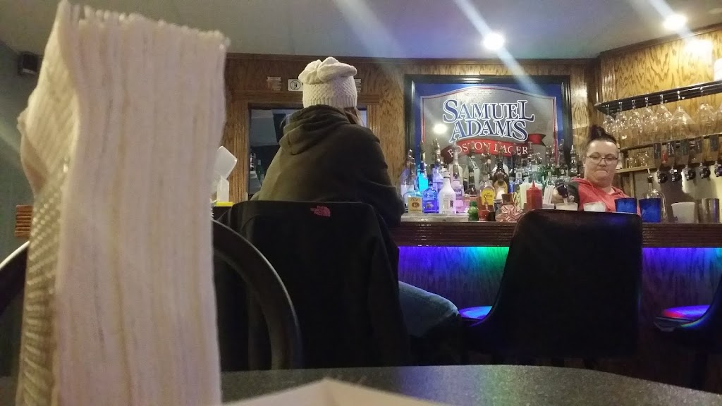 Charlies Seafood Market | restaurant | 20 School St, Lincoln, ME 04457, USA | 2077943100 OR +1 207-794-3100