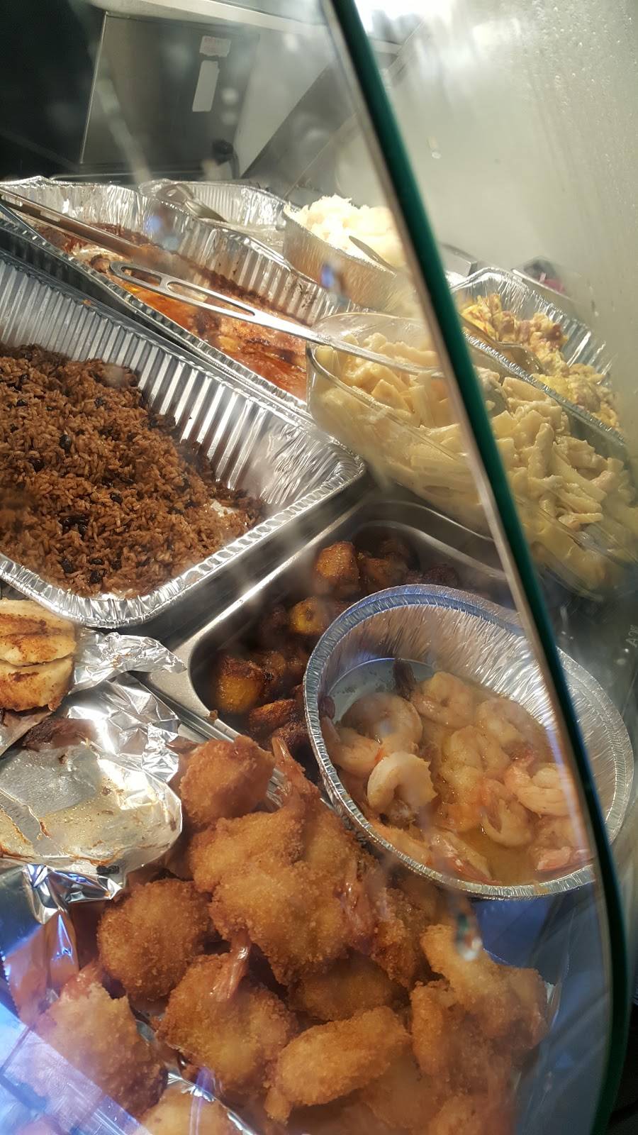 Empanada and Delicious | restaurant | 333 Broadway, Passaic, NJ 07055, USA | 8622387208 OR +1 862-238-7208