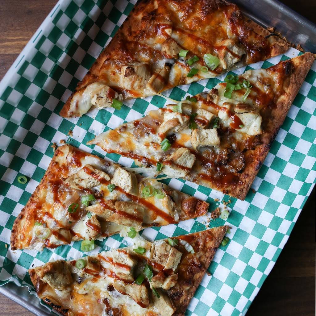 Lakewood Local | restaurant | 811 NE Lakewood Blvd, Lees Summit, MO 64064, USA | 8163817165 OR +1 816-381-7165