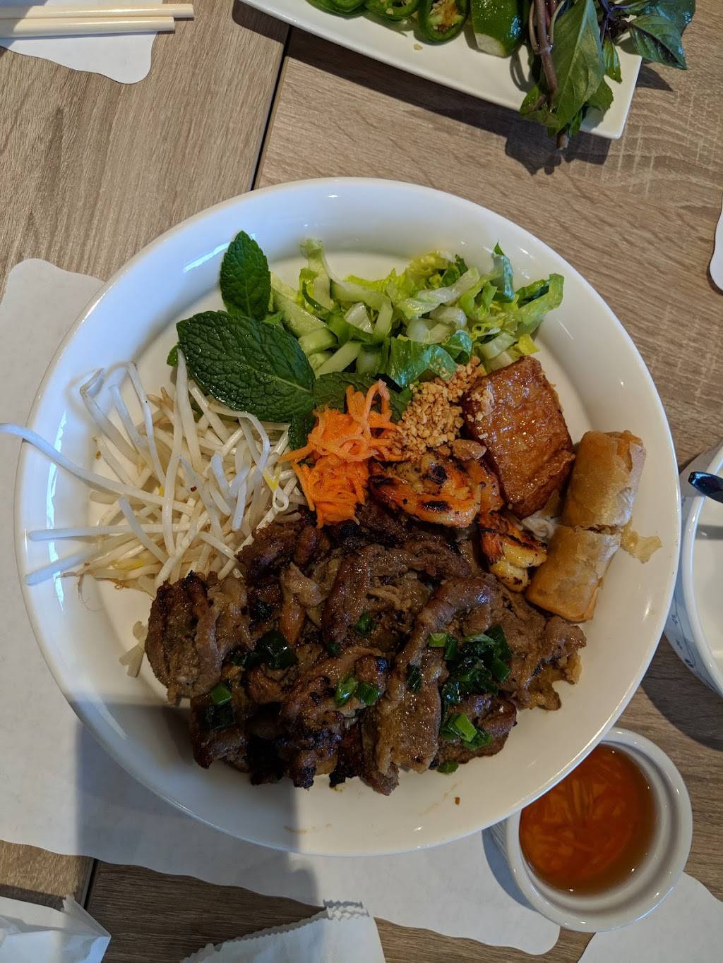 Pho Tam | restaurant | 25004 Blue Ravine Rd, Folsom, CA 95630, USA | 9165427913 OR +1 916-542-7913