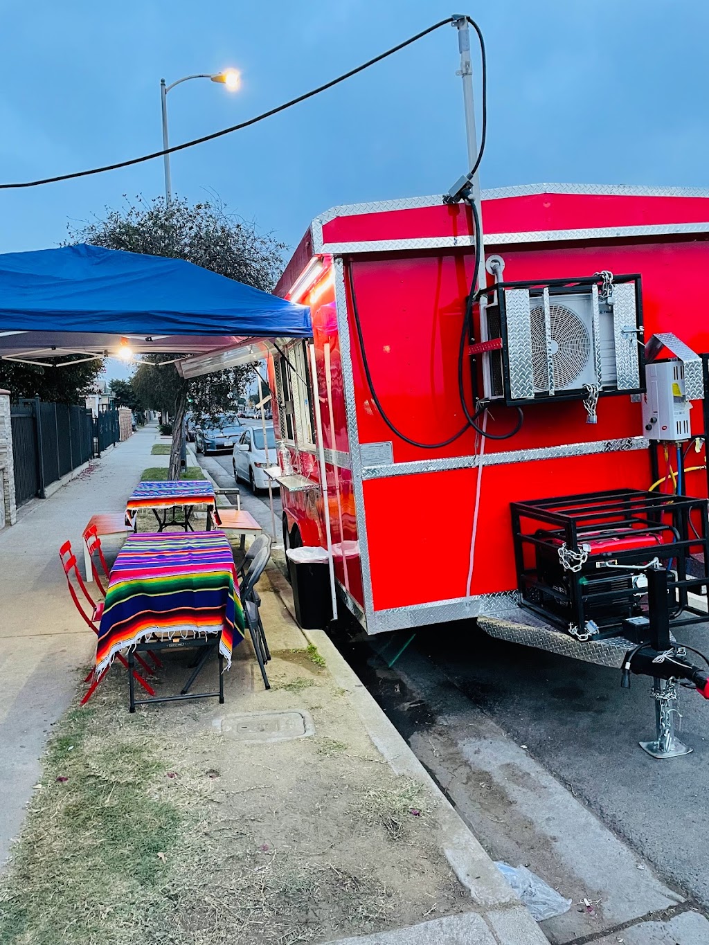 Lucas pupuseria | restaurant | 1131 W Gage Ave, Los Angeles, CA 90044, USA | 3232293487 OR +1 323-229-3487