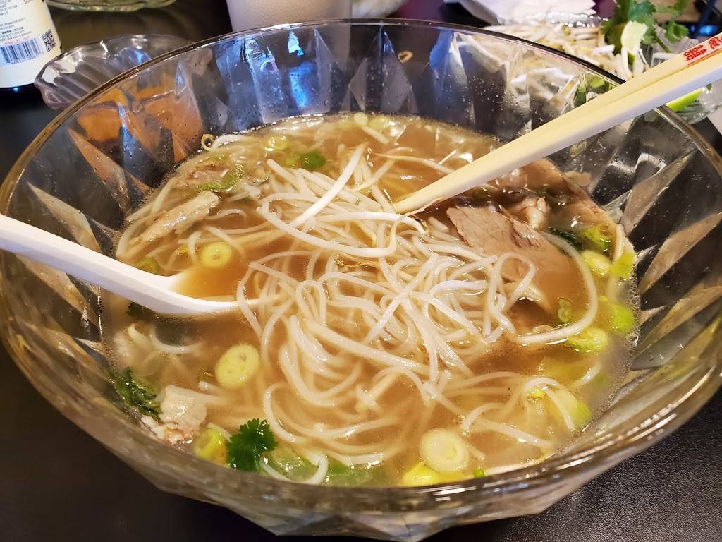 Pho LV | restaurant | 72 Boardman Poland Rd, Youngstown, OH 44512, USA | 3309532222 OR +1 330-953-2222
