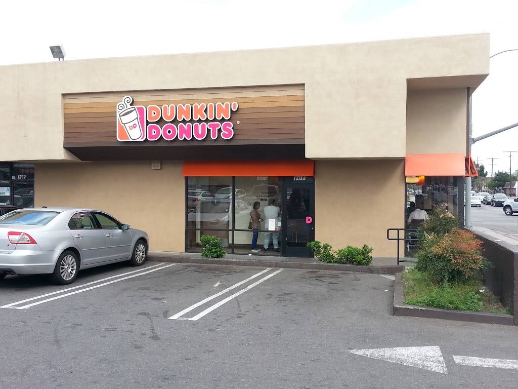 Dunkin | cafe | 7203 Van Nuys Blvd, Van Nuys, CA 91405, USA | 8187786461 OR +1 818-778-6461