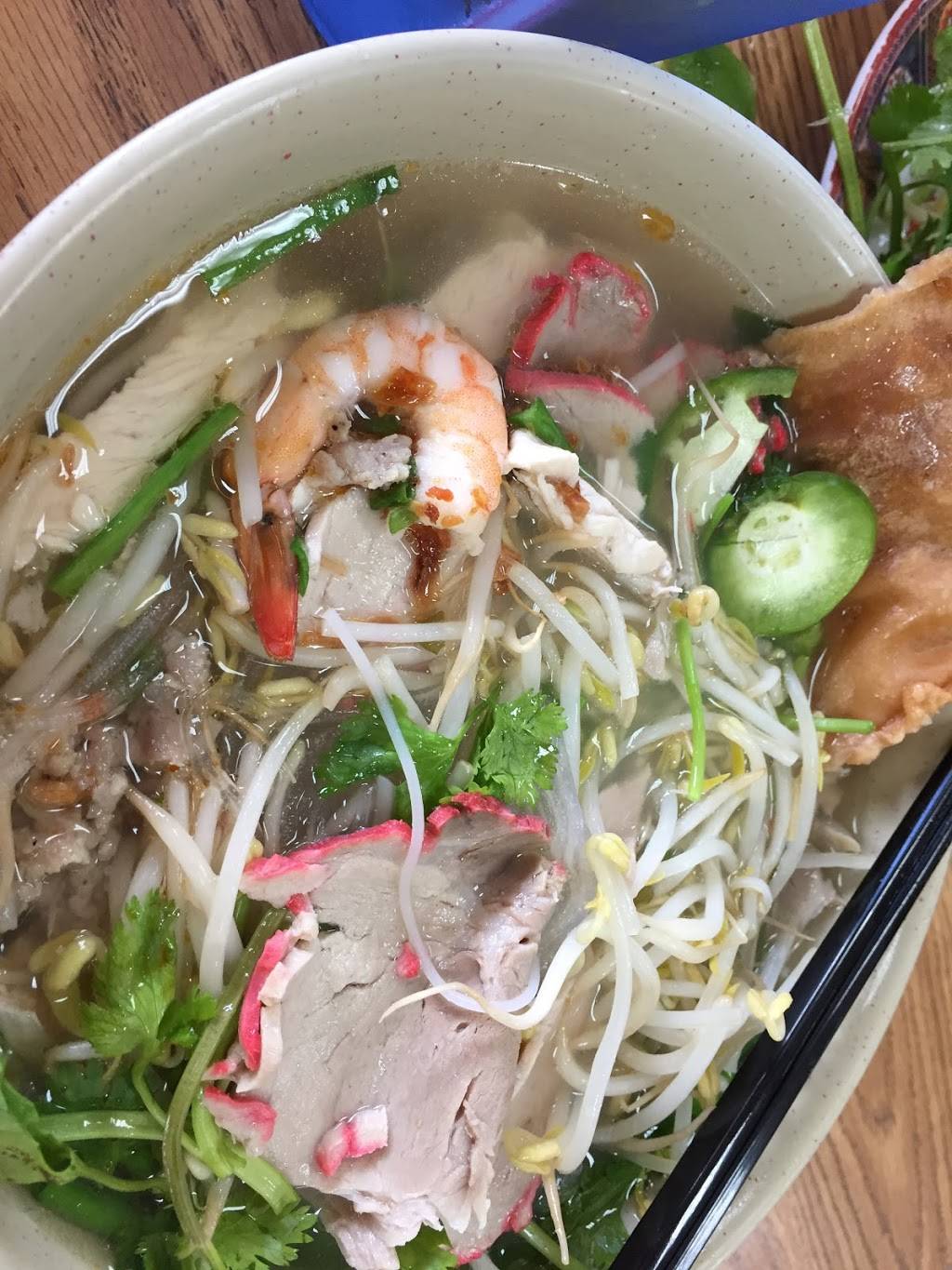 Tau Bay - Vietnamese Noodle House | restaurant | 8150 Southwest Fwy, Houston, TX 77074, USA | 7137718485 OR +1 713-771-8485