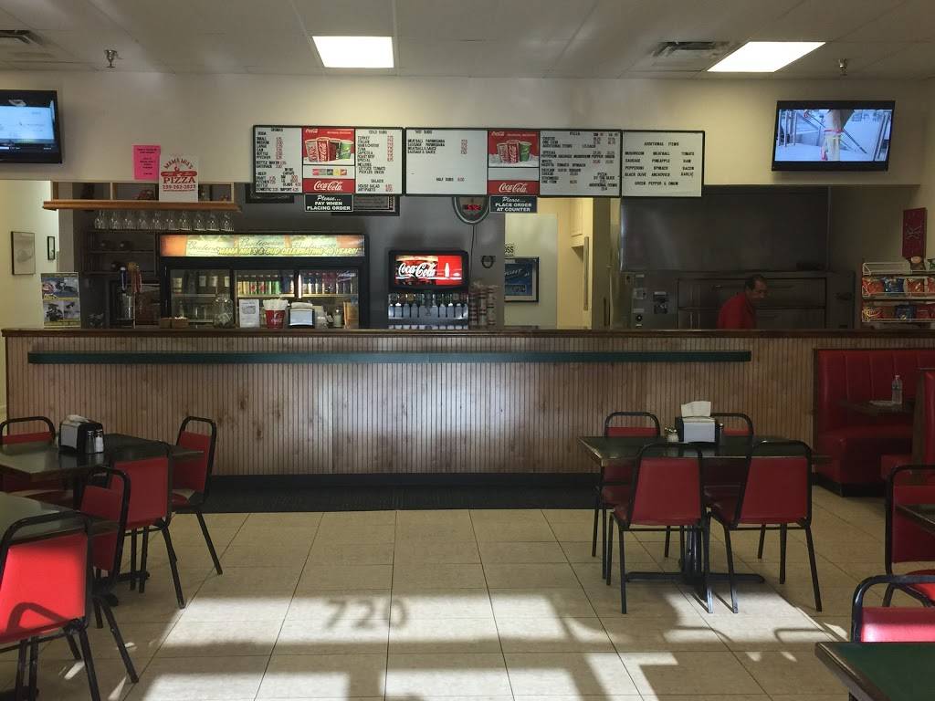 Mama Mias Pizza | restaurant | 720 9th St N, Naples, FL 34102, USA | 2392622823 OR +1 239-262-2823