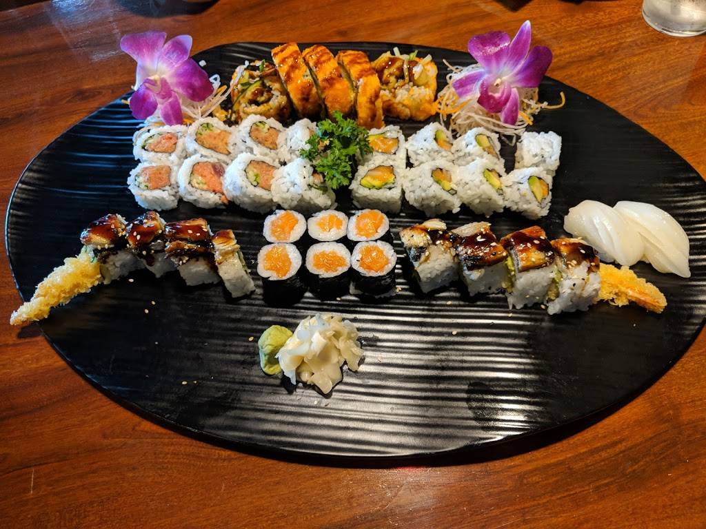 Aki sushi and Thai | restaurant | 250 N Canton Center Rd, Canton, MI 48187, USA | 7348440025 OR +1 734-844-0025