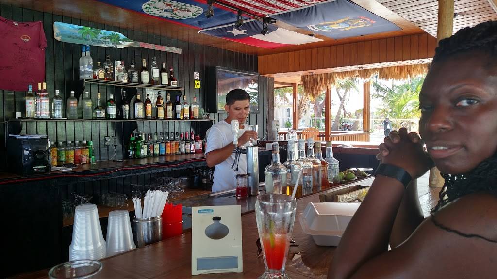 Island Time Bar and Grill | restaurant | 111 Gulf Dr S, Bradenton Beach, FL 34217, USA | 9417821122 OR +1 941-782-1122