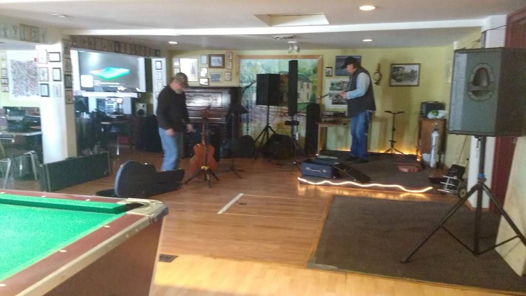 Royal Tavern | restaurant | 119 King St E, Chatham, ON N7M 3N1, Canada | 5193525210 OR +1 519-352-5210