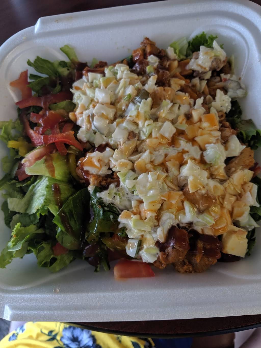 Vivola Express | restaurant | 1911 Schuetz Rd, Maryland Heights, MO 63043, USA | 3149953900 OR +1 314-995-3900