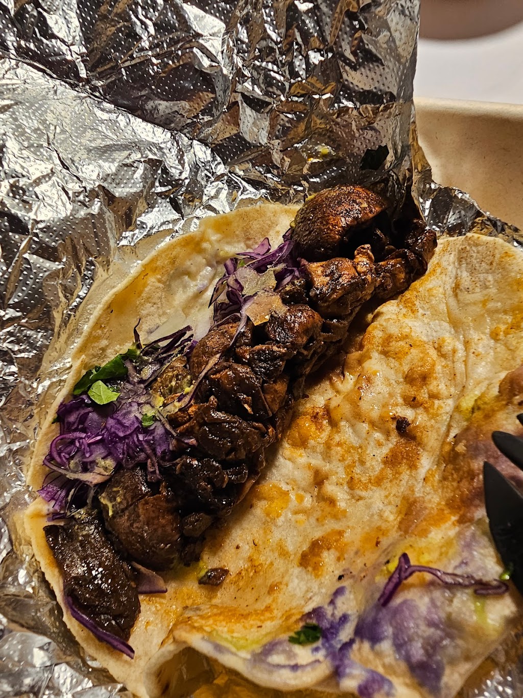 El Hongo Magico Plant-Based Taqueria | restaurant | 804 W Montrose Ave, Chicago, IL 60613, USA | 7732178206 OR +1 773-217-8206