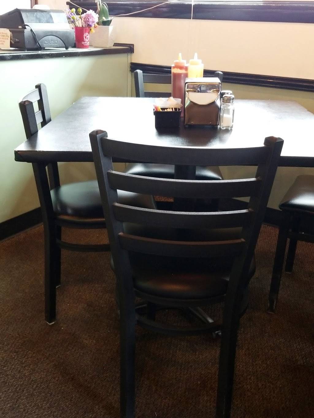 Country Grove Restaurant | restaurant | 322 Co Rd R R, Cedar Grove, WI 53013, USA | 9206686280 OR +1 920-668-6280