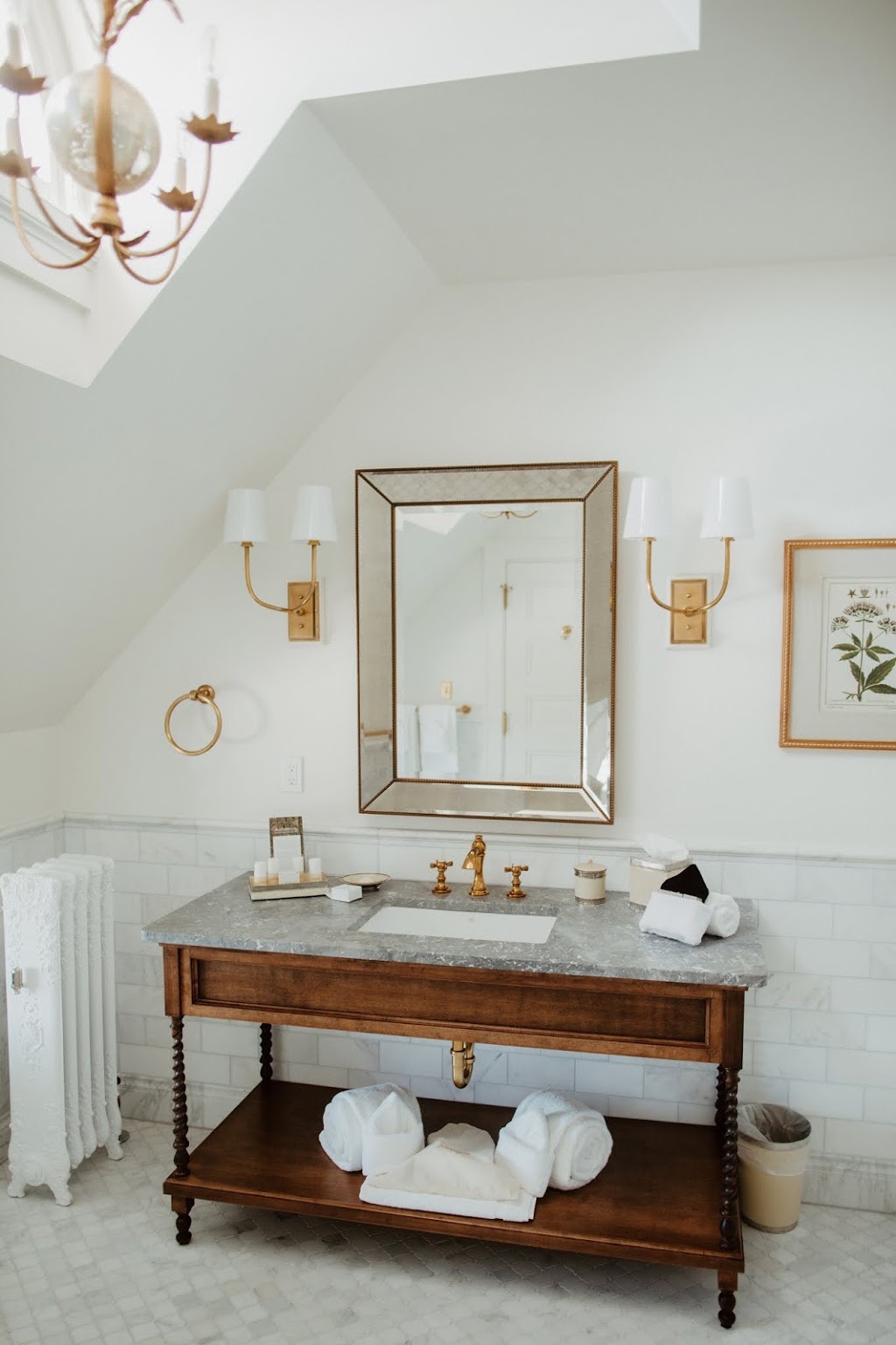 The Inn At Burklyn | restaurant | 2864 Darling Hill Rd, East Burke, VT 05832, USA | 8026261111 OR +1 802-626-1111