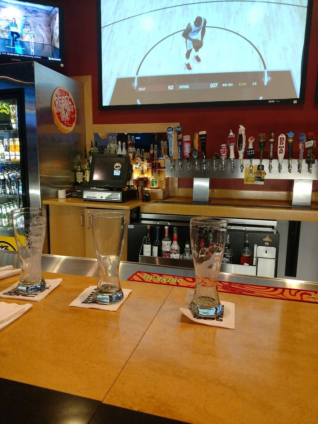 Buffalo Wild Wings | restaurant | 2410 US Hwy 70 SE, Hickory, NC 28602, USA | 8283231016 OR +1 828-323-1016