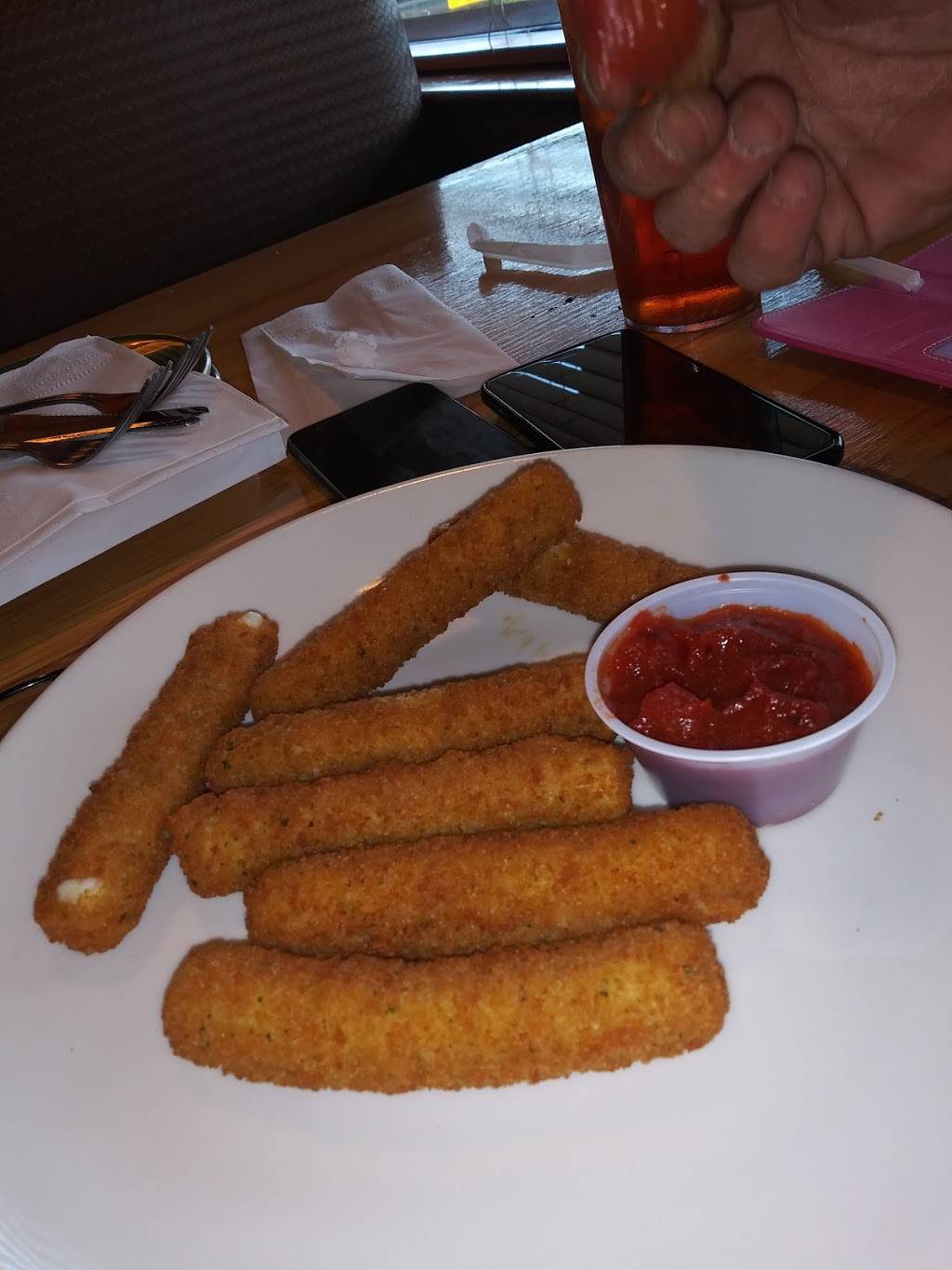 Applebees Grill + Bar | restaurant | 2226 W Broad St, Athens, GA 30601, USA | 7065431339 OR +1 706-543-1339