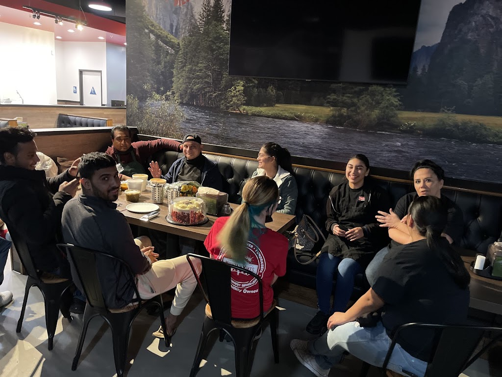 Mountain Mikes Pizza | meal delivery | 1145-1525 E Robertson Blvd, Chowchilla, CA 93610, USA | 5596651305 OR +1 559-665-1305