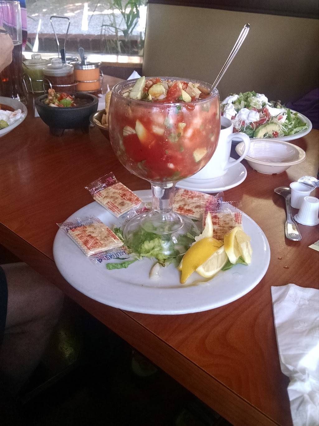 El Patron Mexican Food Restaurant | restaurant | 2555 Lake Ave, Altadena, CA 91001, USA | 6262962818 OR +1 626-296-2818