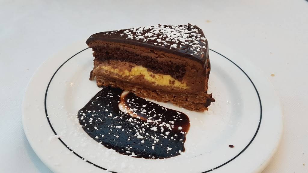 Restaurant Gualdieri | restaurant | 2016 Boulevard René-Laennec, Laval, QC H7M 4J8, Canada | 4506699759 OR +1 450-669-9759