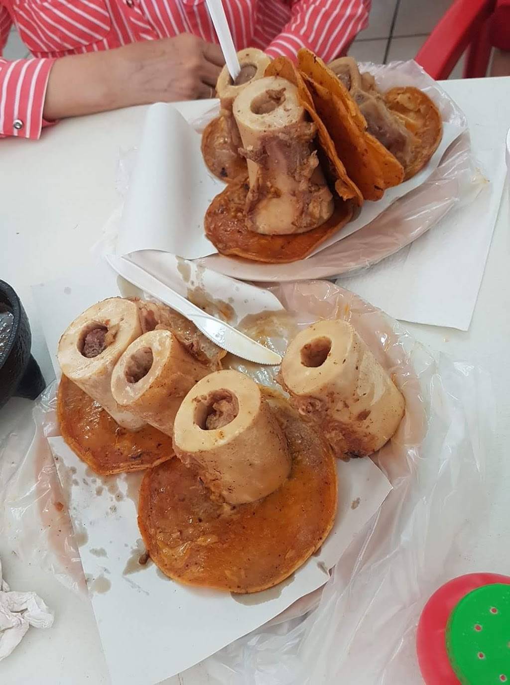 Los Tuetanicos Birrieria | restaurant | Camino Martín 7350-2, Cuesta Blanca, 22650 B.C., Mexico | 016642747843 OR +52 664 274 7843