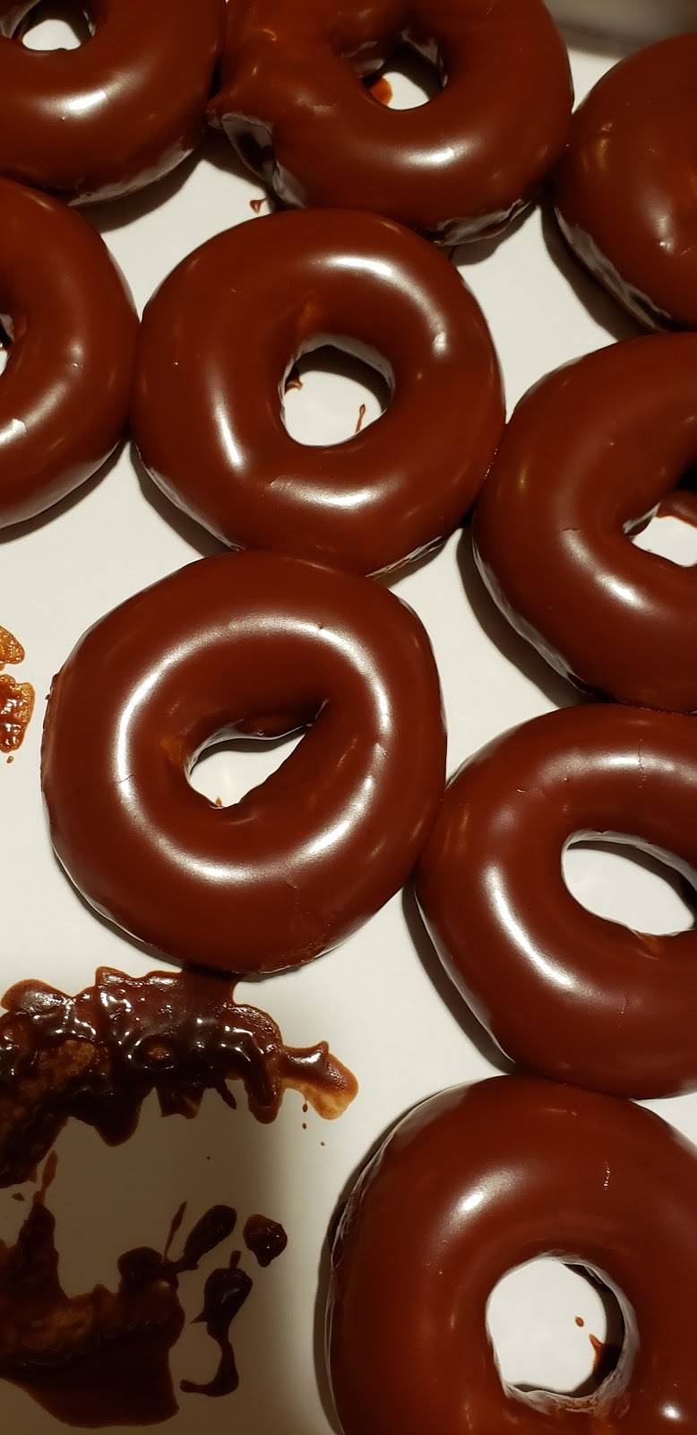 Krispy Kreme | bakery | 3400 W Mercury Blvd, Hampton, VA 23666, USA | 7578266111 OR +1 757-826-6111