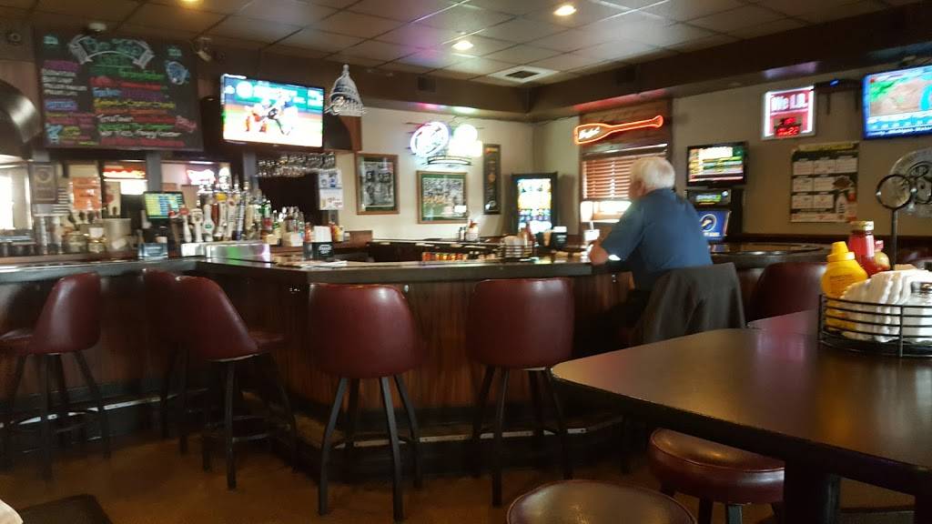 ICU Bar & Grill | restaurant | 129 N Green Bay Rd, Neenah, WI 54956, USA | 9207257401 OR +1 920-725-7401