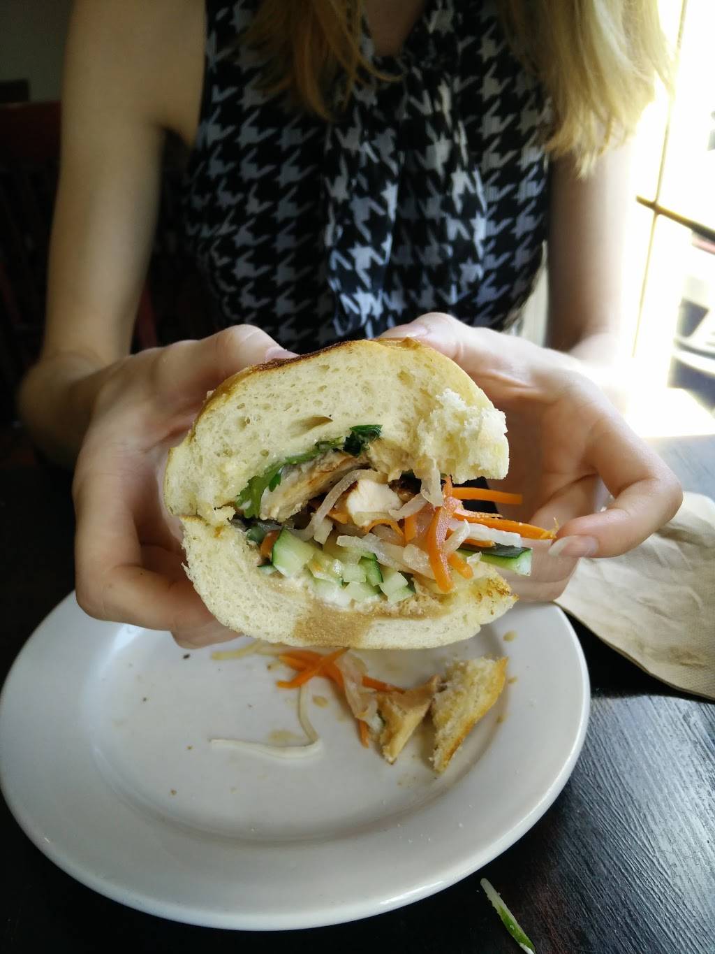 Farmer in the Dell | restaurant | 935 East St, Walpole, MA 02081, USA | 5089213647 OR +1 508-921-3647