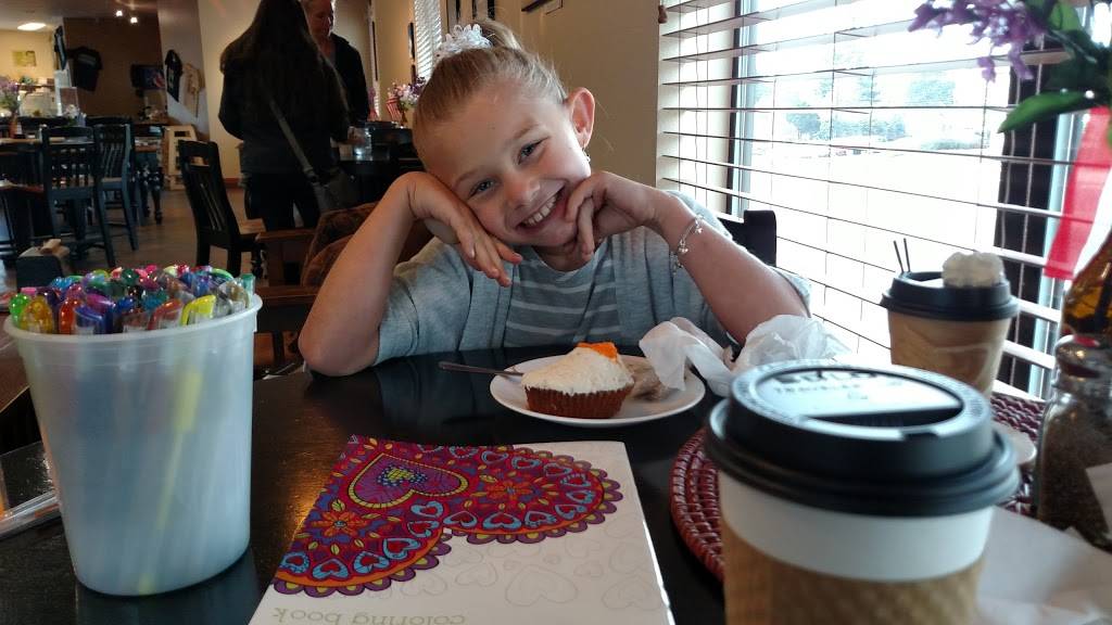 Crossroads Coffee Cafe | cafe | 250 Princeton Ave, Gladstone, OR 97027, USA | 5036572999 OR +1 503-657-2999