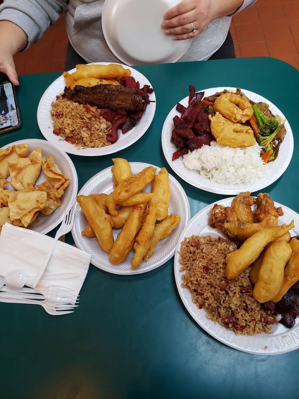 Lucky Corner | restaurant | 1155 Main St, Haverhill, MA 01830, USA | 9783739905 OR +1 978-373-9905