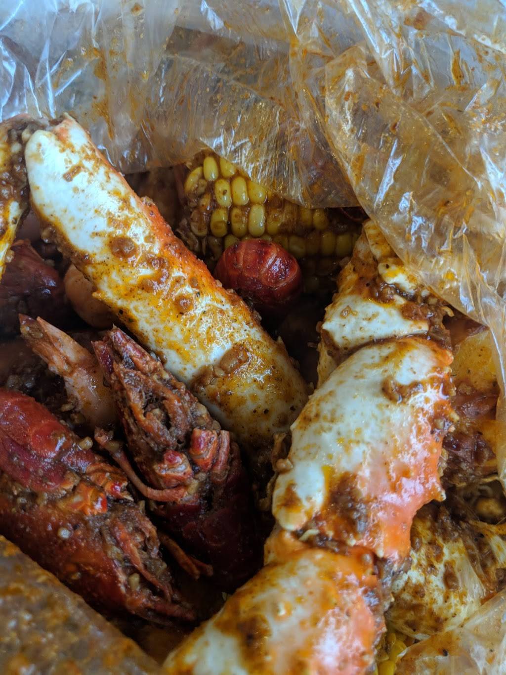 The Seafood Trap | restaurant | 1552 E Grand St, Des Moines, IA 50316, USA | 5152666244 OR +1 515-266-6244