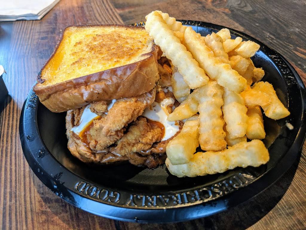 Zaxbys Chicken Fingers & Buffalo Wings | restaurant | 3400 N Pine Ave, Ocala, FL 34475, USA | 3528777900 OR +1 352-877-7900