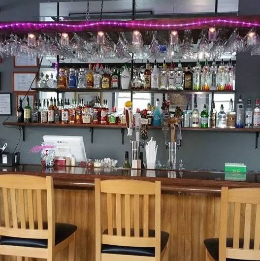 Ironclad Pizza Grill | restaurant | 924 McDonough St, Richmond, VA 23224, USA | 8042332400 OR +1 804-233-2400