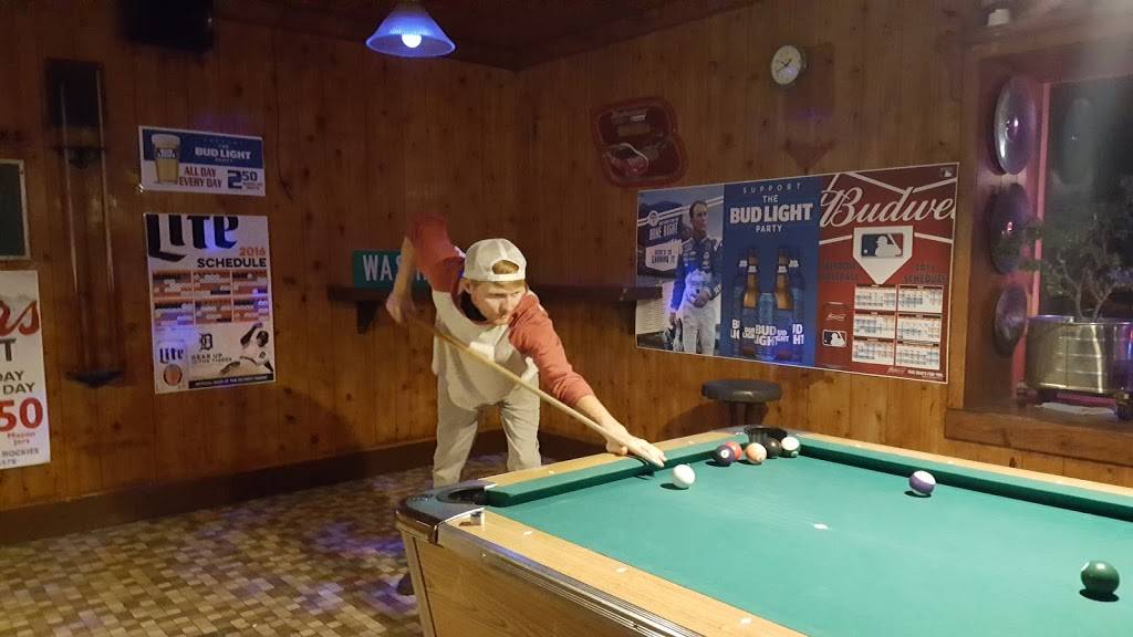 Sportys Bar | restaurant | 6 S Beechtree St, Grand Haven, MI 49417, USA | 6168465302 OR +1 616-846-5302