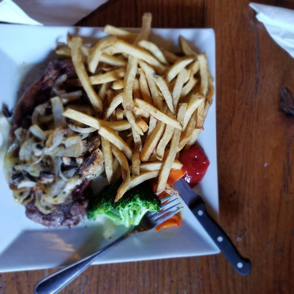 The Goose & Gridiron | restaurant | 317 St Lawrence St, Merrickville, ON K0G 1N0, Canada | 6132692094 OR +1 613-269-2094