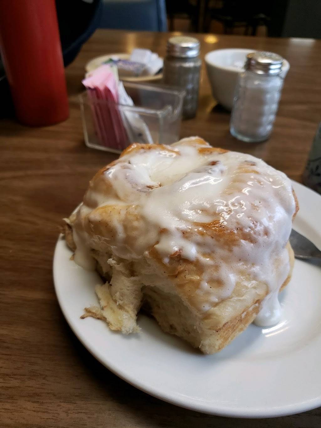 Carols Lakeview Restaurant | restaurant | 200 Iroquois Dr, Cherokee Village, AR 72529, USA | 8702573595 OR +1 870-257-3595