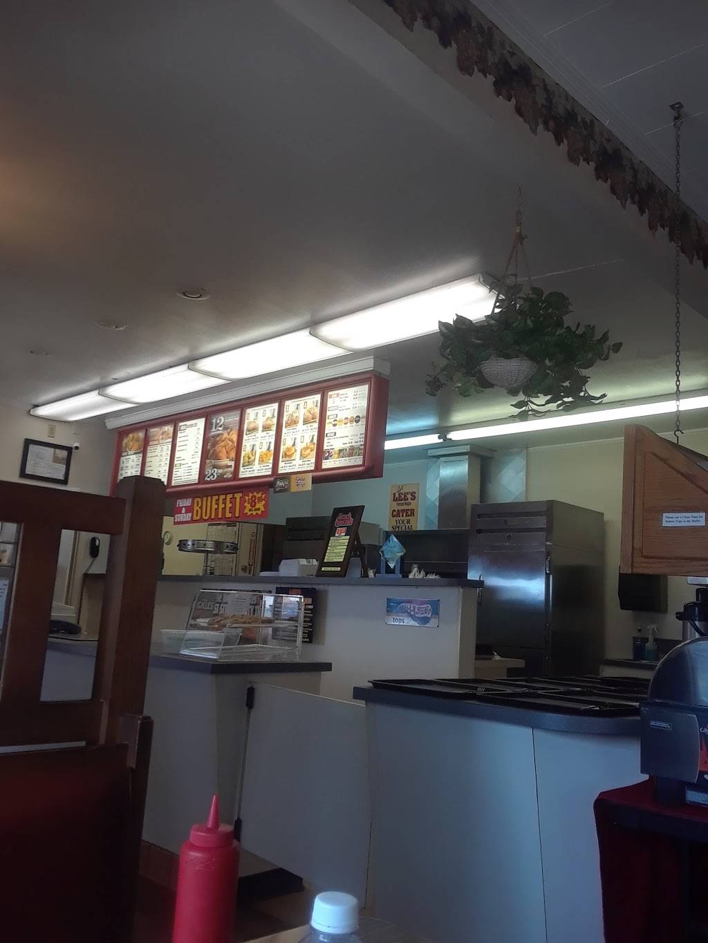 Lees Famous Recipe Chicken | restaurant | 1456 Celina Rd, St Marys, OH 45885, USA | 4193948449 OR +1 419-394-8449