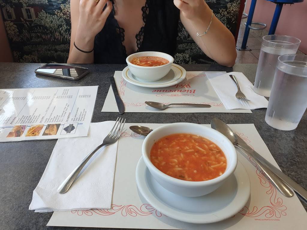 Cafe St Pierre | restaurant | 500 Rue Saint-Pierre, Drummondville, QC J2C 3W5, Canada | 8194753990 OR +1 819-475-3990