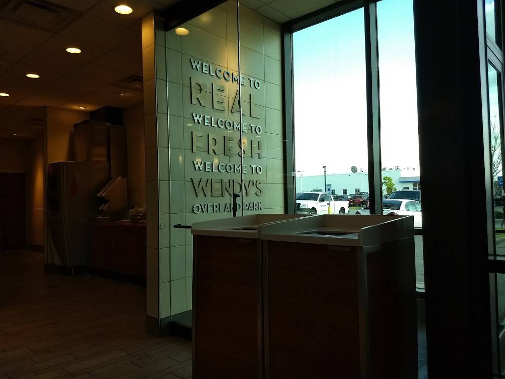 Wendys | restaurant | 9161 Metcalf Ave, Overland Park, KS 66212, USA | 9133832656 OR +1 913-383-2656