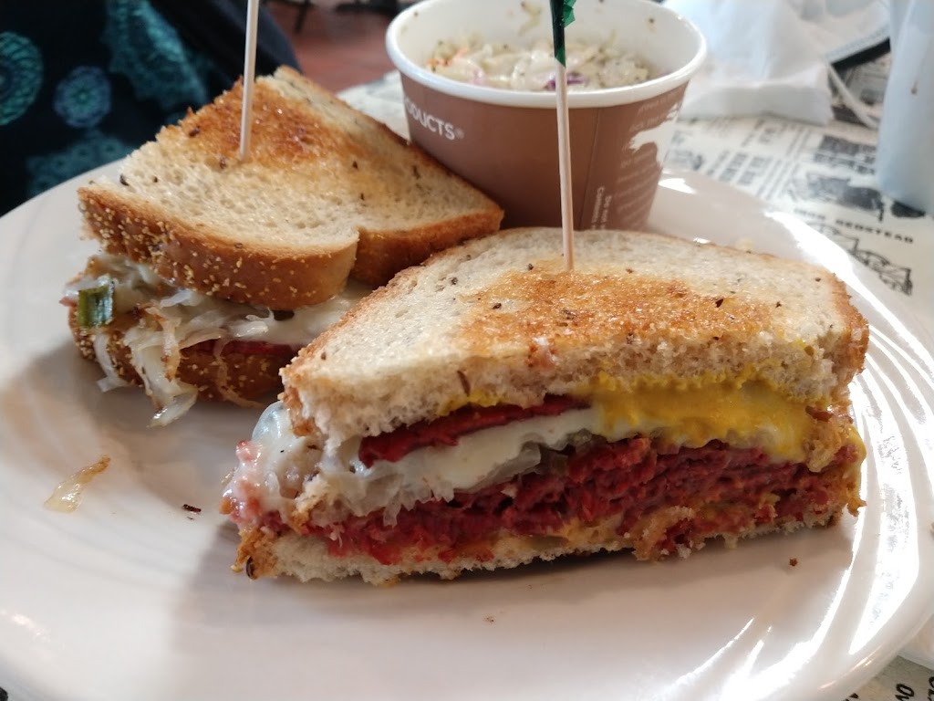 Laurel Deli & Desserts | restaurant | 401 N Main St, Fort Bragg, CA 95437, USA | 7079647812 OR +1 707-964-7812