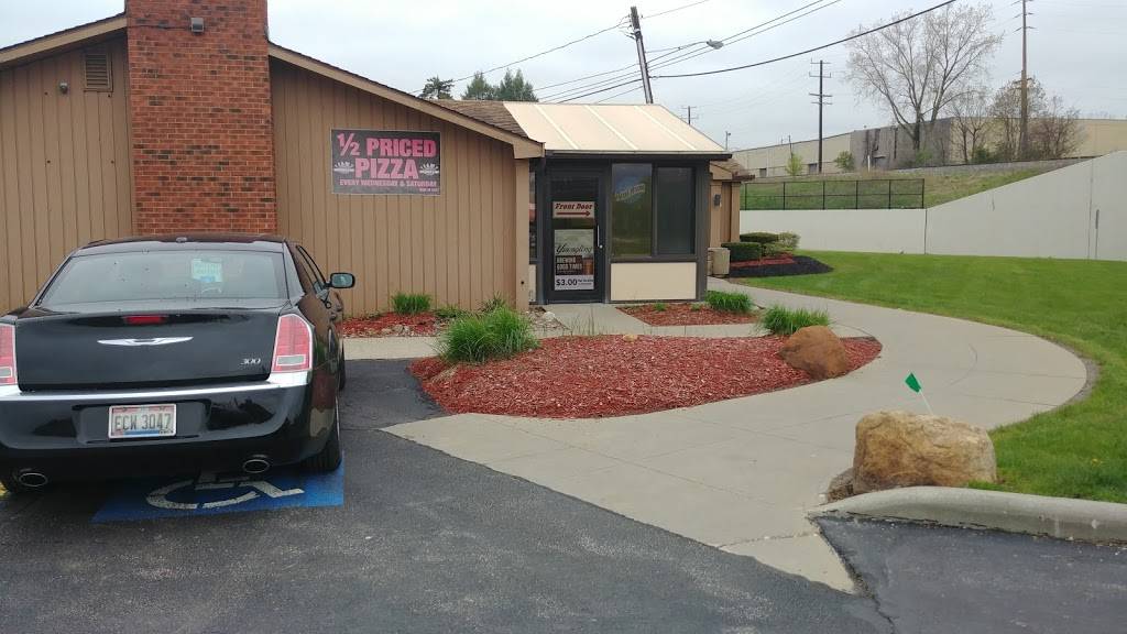 Teamz Restaurant & Bar | restaurant | 6611 Eastland Rd, Cleveland, OH 44130, USA | 4402437288 OR +1 440-243-7288