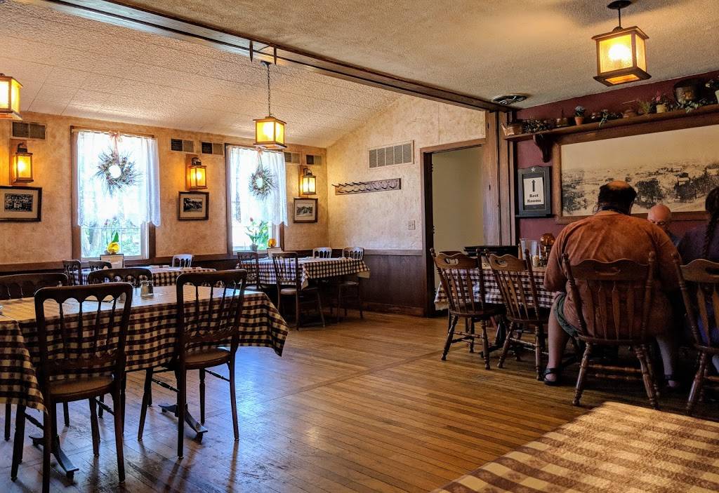 The Ronneburg Restaurant | restaurant | 4408 220th Trail, Amana, IA 52203, USA | 3196223641 OR +1 319-622-3641