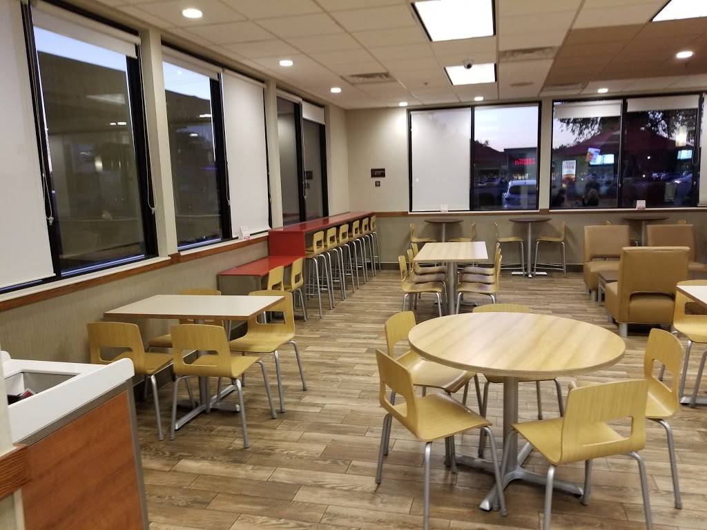Wendys | restaurant | 727 S Cooper Rd, Gilbert, AZ 85233, USA | 4805583828 OR +1 480-558-3828