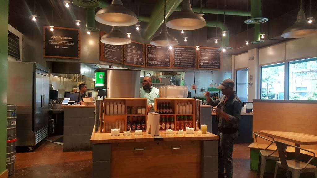 Big Buns Damn Good Burgers | restaurant | 4401 Wilson Blvd, Arlington, VA 22203, USA | 7032763032 OR +1 703-276-3032