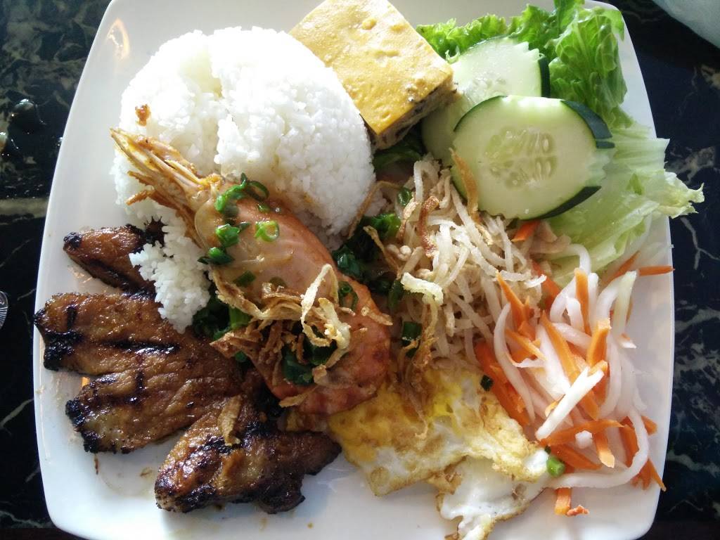 108 Vietnamese Restaurant | restaurant | 18114 E Valley Hwy, Kent, WA 98032, USA | 4252518803 OR +1 425-251-8803