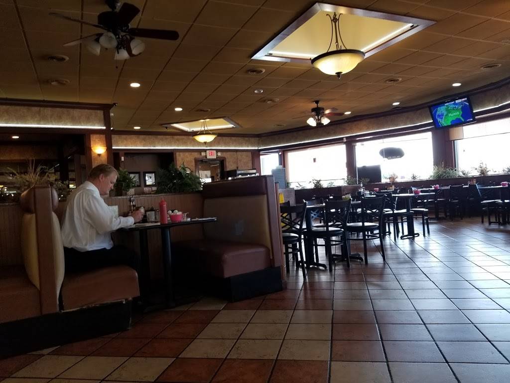 Lunas Deli & Restaurant | restaurant | 5198 Pearl Rd, Cleveland, OH 44129, USA | 2163518669 OR +1 216-351-8669