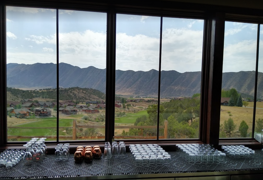 Lakota Lookout | restaurant | 1000 Clubhouse Dr, New Castle, CO 81647, USA | 9709849700 OR +1 970-984-9700