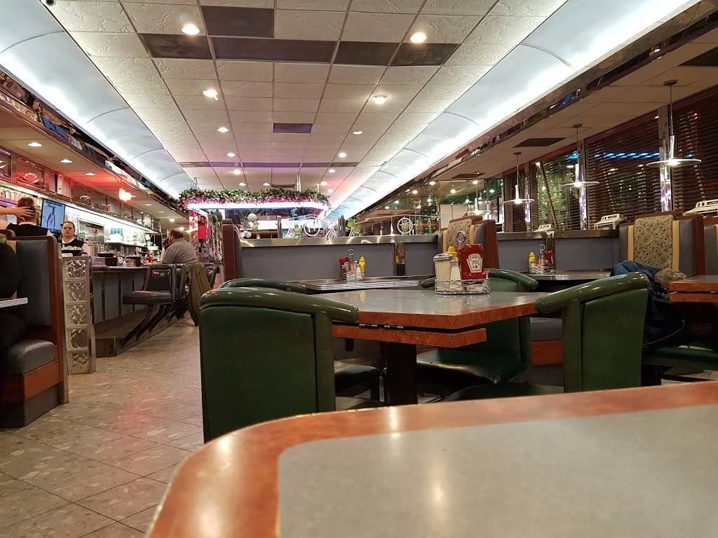 Double T Diner | restaurant | 1 Mountain Rd, Pasadena, MD 21122, USA | 4107669669 OR +1 410-766-9669