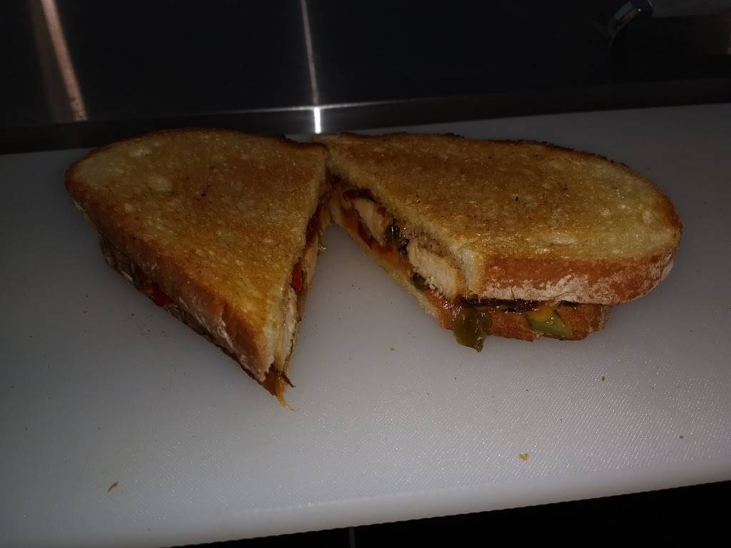 Mikes pit stop | restaurant | 330 E Center St, Coloma, MI 49038, USA | 2694686022 OR +1 269-468-6022