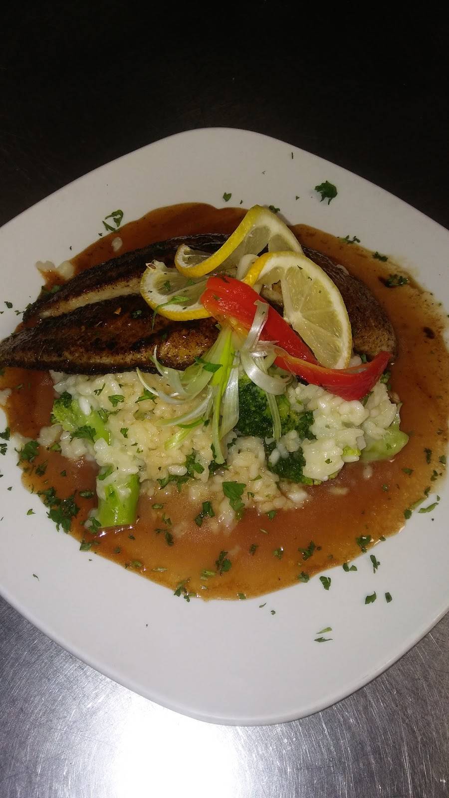 Roby Lees Restaurant & Banquet Center | restaurant | 425 Ridge Rd, Newton Falls, OH 44444, USA | 3308720983 OR +1 330-872-0983