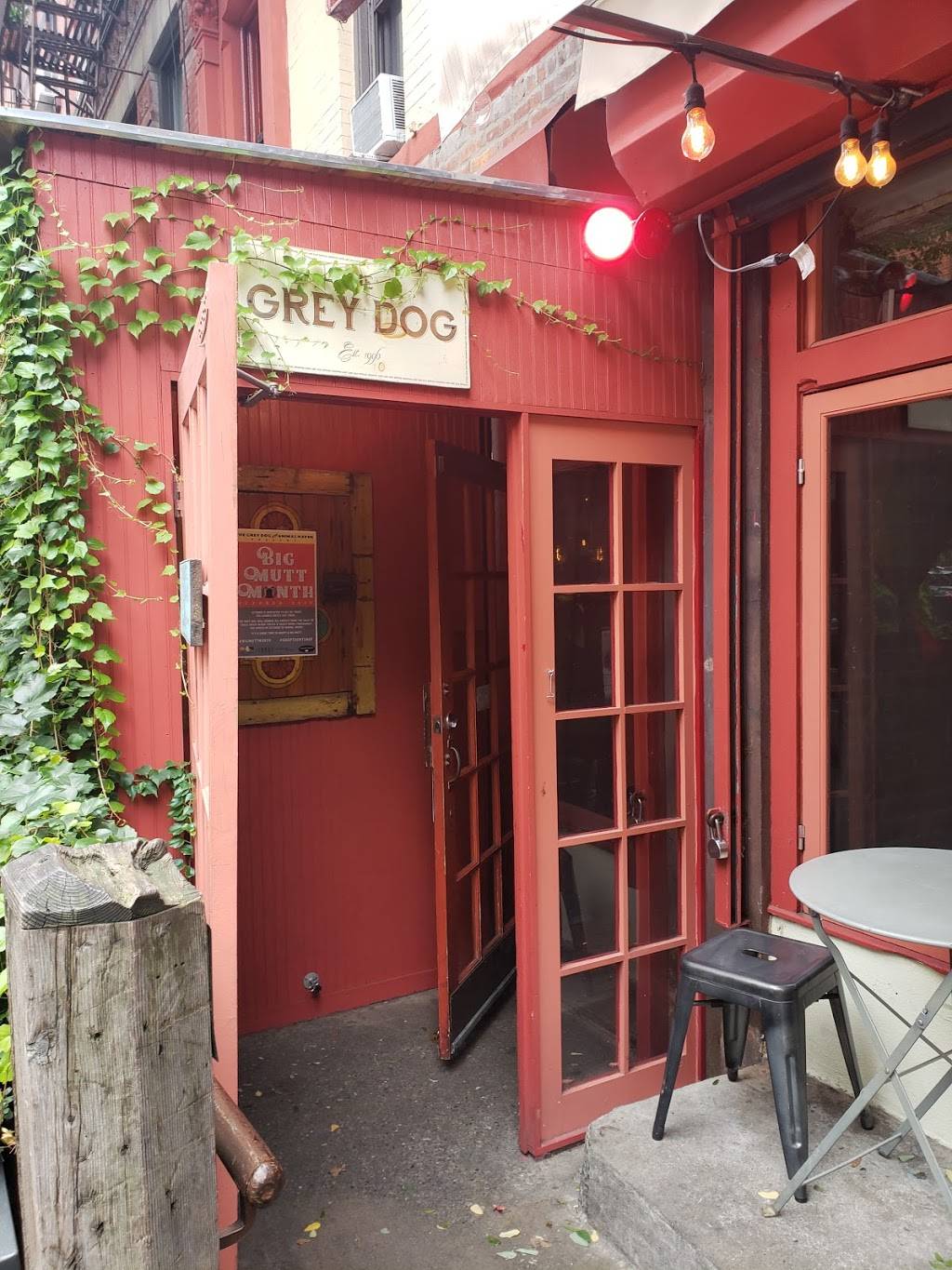 The Grey Dog Chelsea | cafe | 242 W 16th St, New York, NY 10011, USA | 2122292345 OR +1 212-229-2345