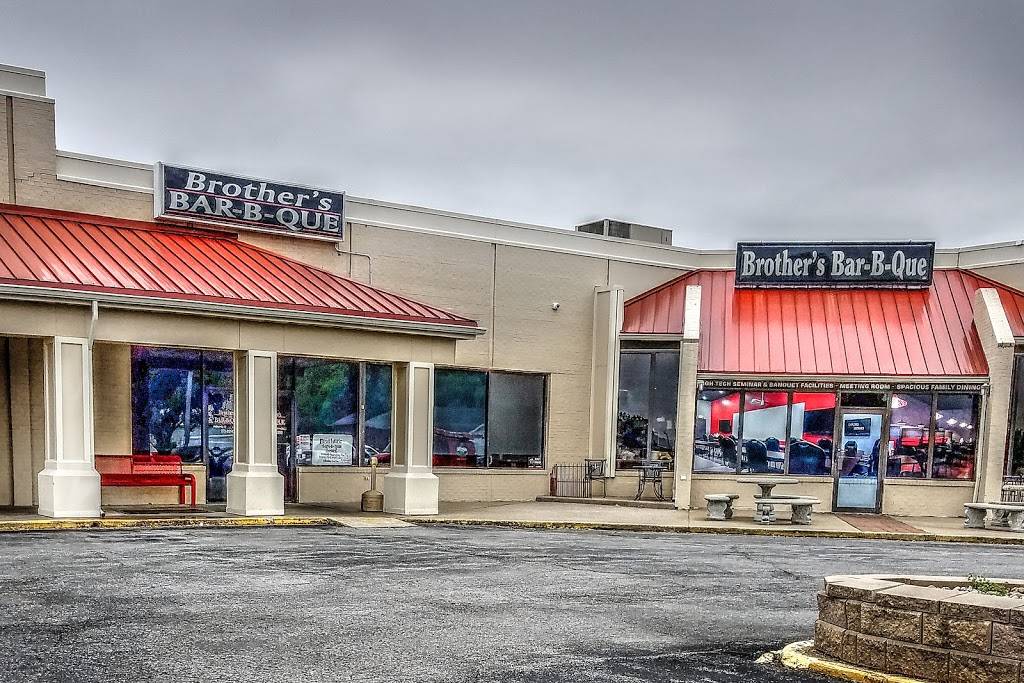 Brothers Bar-B-Que | restaurant | 1055 N Main St # 6, Madisonville, KY 42431, USA | 2708211222 OR +1 270-821-1222